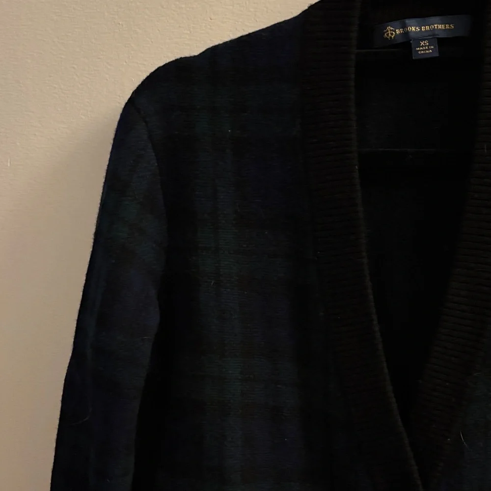 Women's Black watch Plaid Cardigan Sweater - Picture 2 of 4